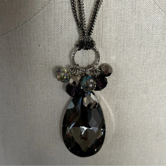 LOFT by Ann Taylor Sparkly Long Pendant Necklace - Picture 4 of 6